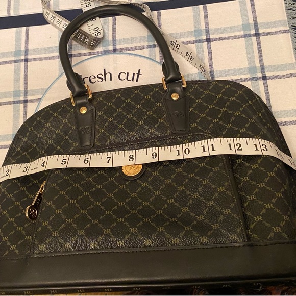 VGUC RIONI Elegant Italian Designer Handbag. - Picture 7 of 10